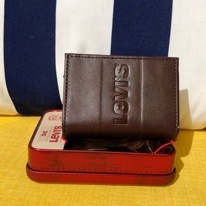 Levis men’s wallet